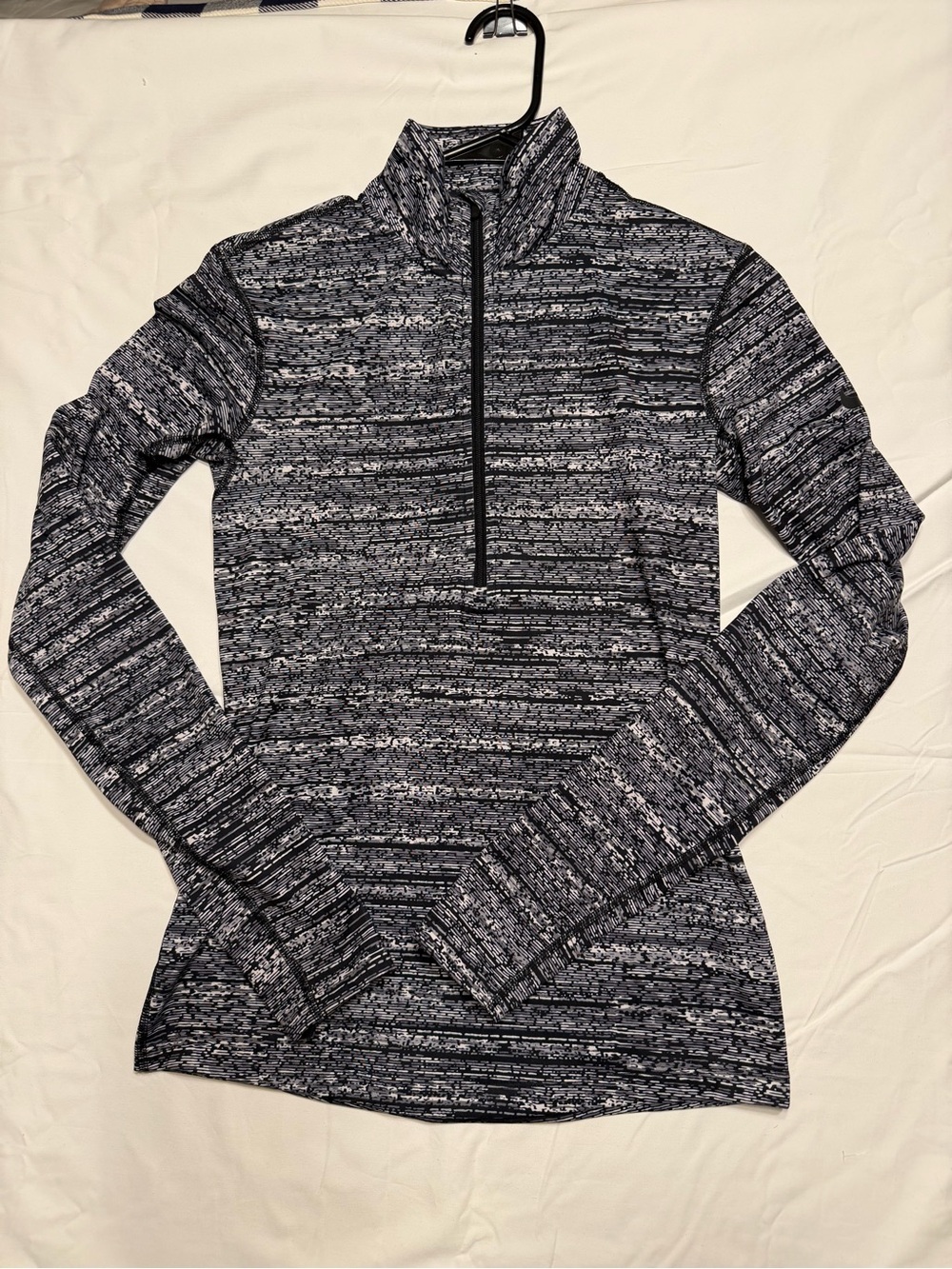 Nike Women's Black & Gray Space-Dye Half-Zip Pullover small 1096